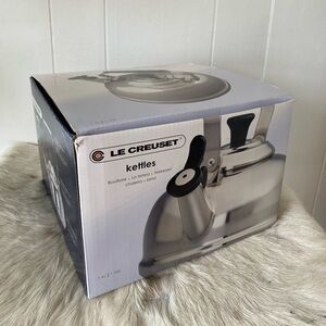 Le Creuset Classic Stainless-Steel Tea Kettle